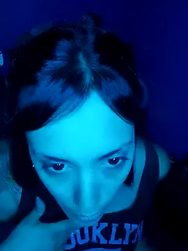 shishiii 11 online show from 12.23.24