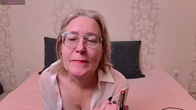 Moonlight Jasmine online show from 02.06.25