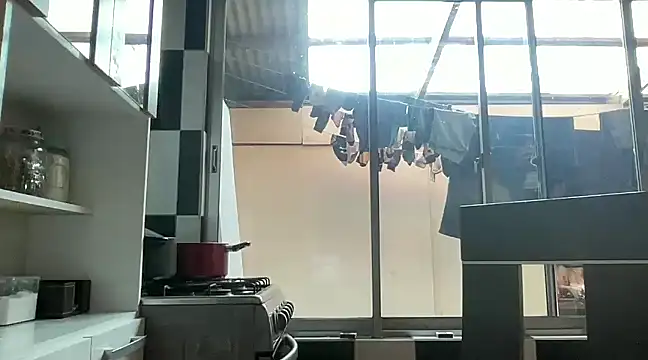 Exoticobrisajal online show from 12.16.24