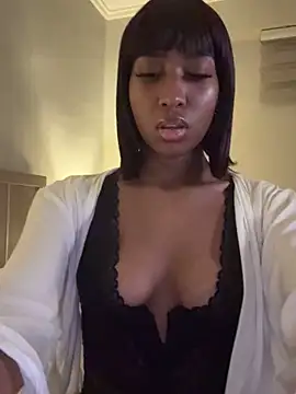 IamCrystal2 online show from 01.04.25