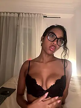 Snapshot of IamCrystal2 chatting on 01.19.26 IamCrystal2 online show from 01.19.26