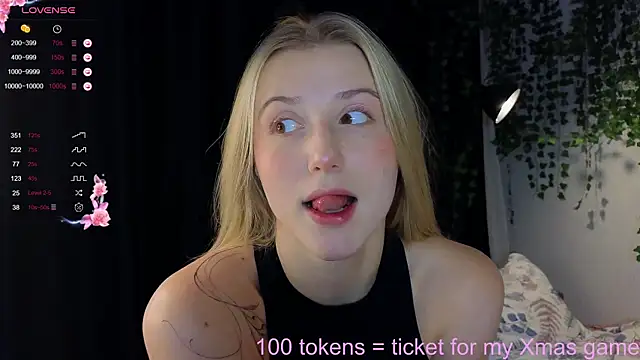 ArianaMur online show from 12.25.24