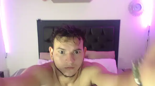 Latin Boy24 online show from 03.14.25