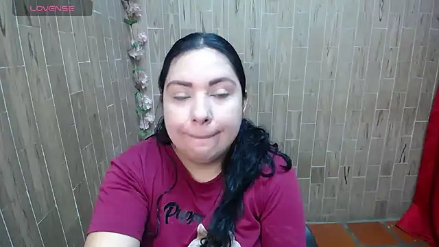 solyeria online show from 10.13.25