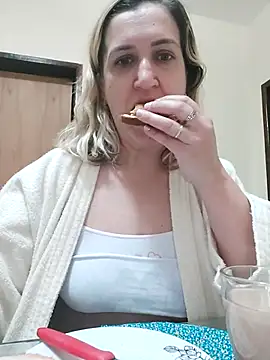 Snapshot of Bia_sexynovaes chatting on 10.02.25 Bia sexynovaes online show from 10.02.25