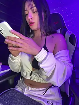 missycanoo online show from 02.21.25