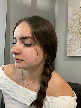 imlindapink online show from 02.13.25