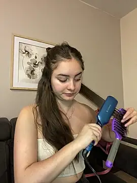 imlindapink online show from 02.24.25