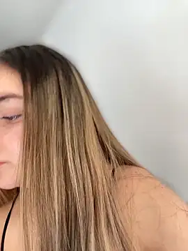 imlindapink online show from 12.16.25