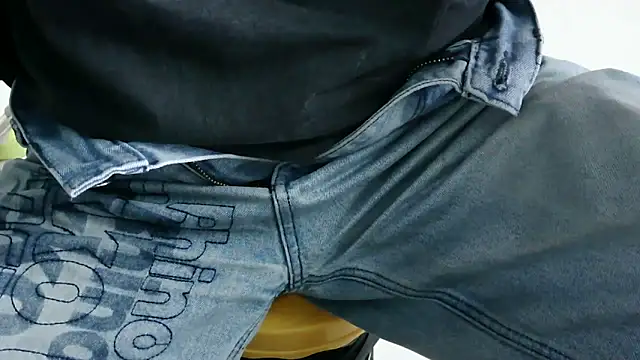 XiaoGuoGuo284512 online show from 01.23.25