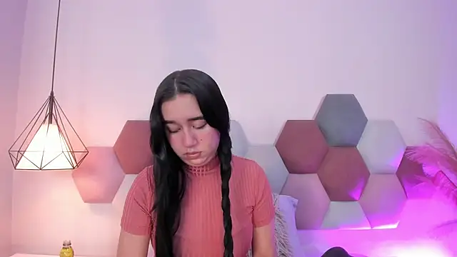 Snapshot of LaraGoldd chatting on 02.05.26 LaraGoldd online show from 02.05.26