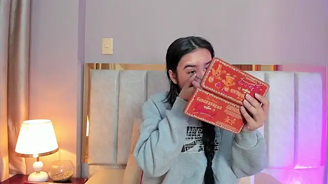 Snapshot of LaraGoldd chatting on 02.07.26 LaraGoldd online show from 02.07.26