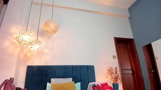 Snapshot of LaraGoldd chatting on 02.24.26 LaraGoldd online show from 02.24.26