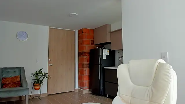 Guyinthemountain online show from 01.04.25