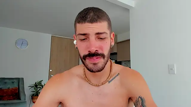 Guyinthemountain online show from 01.05.25