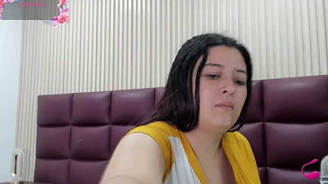 JulietaKane online show from 12.04.25