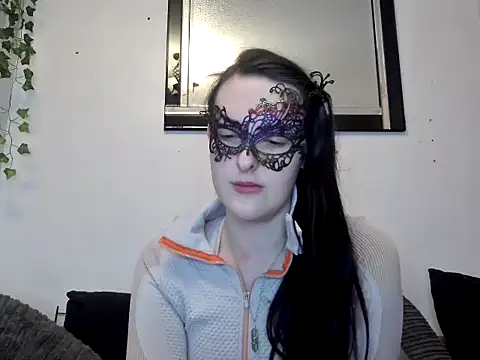 LexiSnowUK online show from 01.09.25