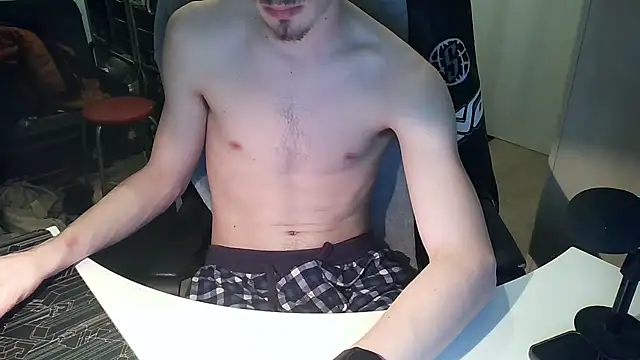 Snapshot of masc_mason chatting on 03.05.25 masc mason online show from 03.05.25