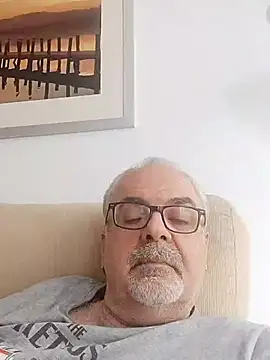 Satiro Sevilla online show from 03.22.25