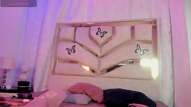 Strella ferrera online show from 03.31.26