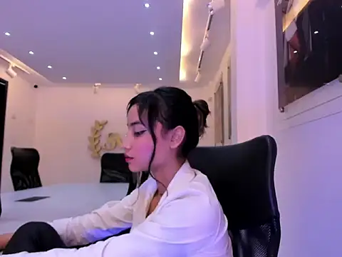 NairobiLee online show from 02.08.25