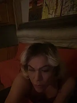 HoneyBdaQueen online show from 12.06.24