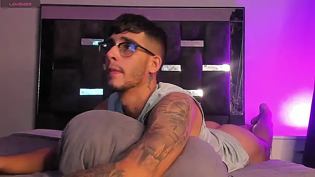 Snapshot of iamcamiloo_ chatting on 03.06.25 iamcamiloo online show from 03.06.25