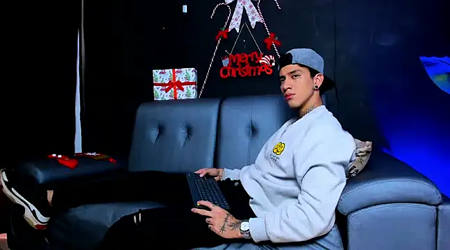 JUSTIN FULLER1 online show from 12.12.24