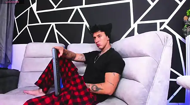 JUSTIN FULLER1 online show from 02.16.25