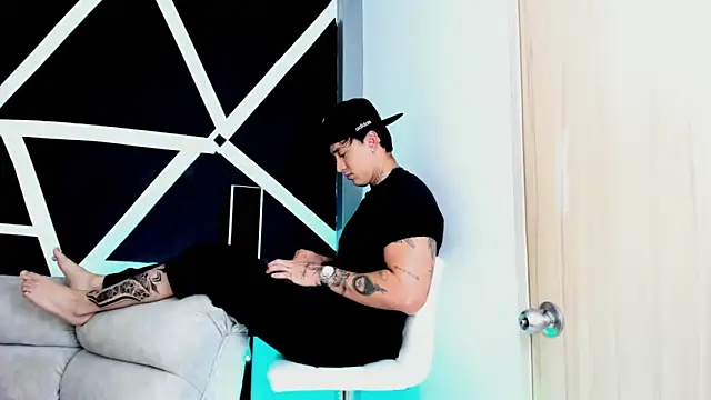 JUSTIN FULLER1 online show from 10.18.25