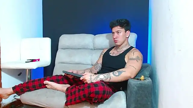 JUSTIN FULLER1 online show from 03.10.26