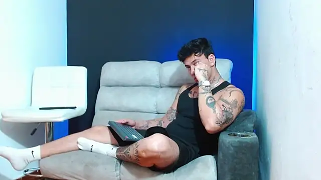 JUSTIN FULLER1 online show from 04.16.26