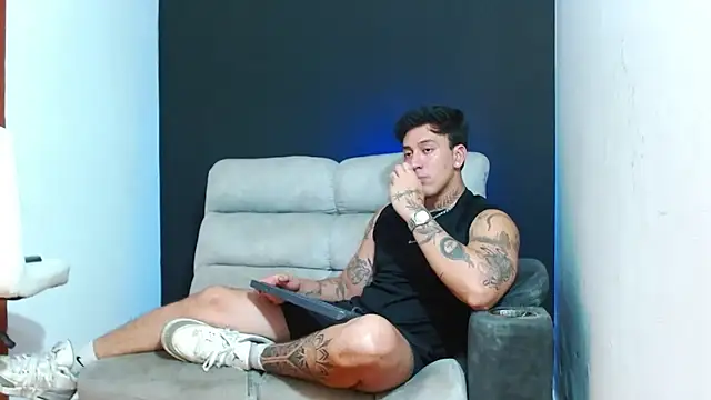 JUSTIN FULLER1 online show from 07.12.26