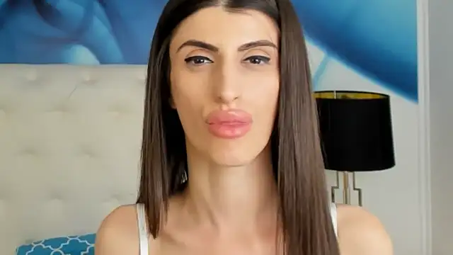 SkinnyDolly online show from 02.03.25