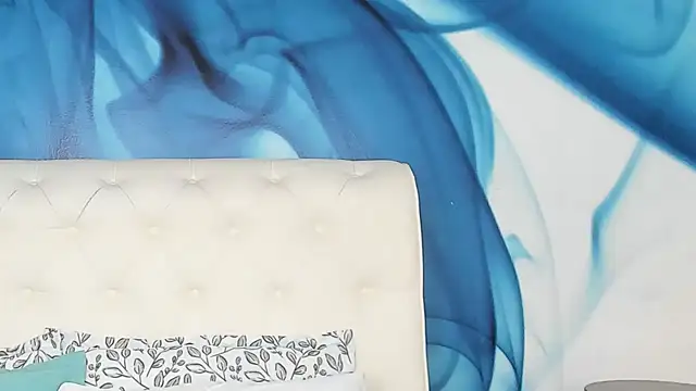 SkinnyDolly online show from 10.17.25