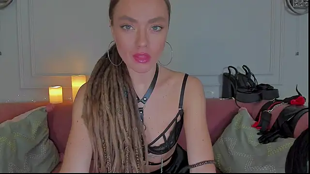 KellyFouler online show from 02.22.25