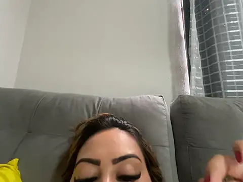 Snapshot of lariic chatting on 03.22.25 lariic online show from 03.22.25