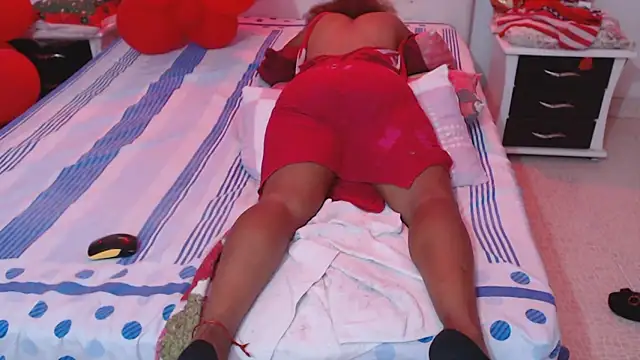 Snapshot of SashaBrianna99 chatting on 02.24.25 SashaBrianna99 online show from 02.24.25