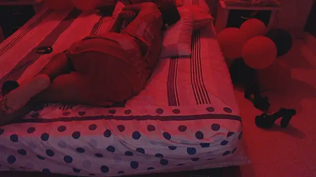 Snapshot of SashaBrianna99 chatting on 03.02.25 SashaBrianna99 online show from 03.02.25