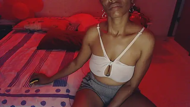 Snapshot of SashaBrianna99 chatting on 03.11.25 SashaBrianna99 online show from 03.11.25