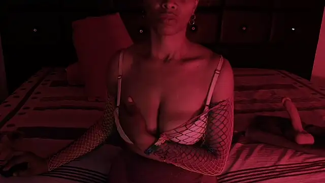 Snapshot of SashaBrianna99 chatting on 11.13.25 SashaBrianna99 online show from 11.13.25