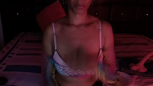 Snapshot of SashaBrianna99 chatting on 11.14.25 SashaBrianna99 online show from 11.14.25