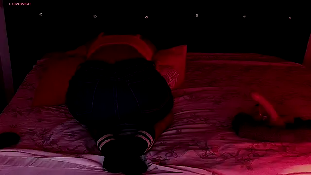 Snapshot of SashaBrianna99 chatting on 11.15.25 SashaBrianna99 online show from 11.15.25