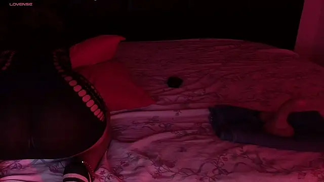 Snapshot of SashaBrianna99 chatting on 11.16.25 SashaBrianna99 online show from 11.16.25