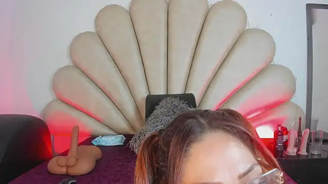 Anna  Spencer online show from 03.05.25