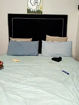 contagiousqueen online show from 02.13.26