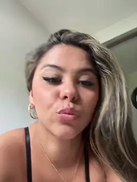 tuckersabrina online show from 12.11.24