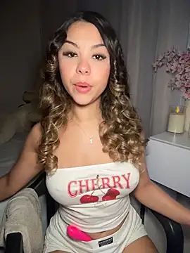 Snapshot of tuckersabrina chatting on 02.07.26 tuckersabrina online show from 02.07.26