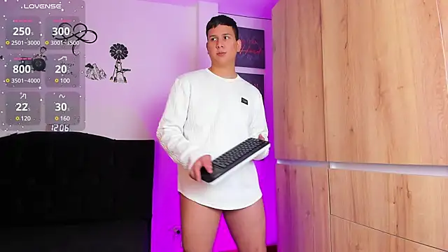 Snapshot of ANDREZALVAREZ chatting on 01.19.25 ANDREZALVAREZ online show from 01.19.25