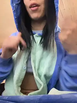kittyprettybby online show from 04.25.26